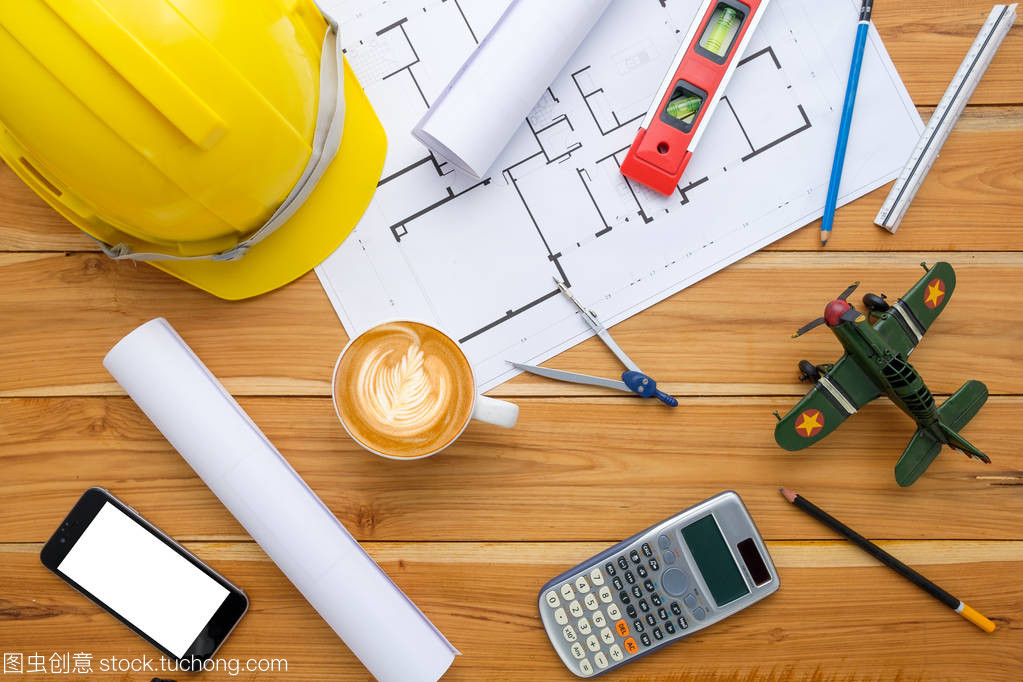 建筑施工现场的建筑师案头工程 从蓝图到落地的设计与协调